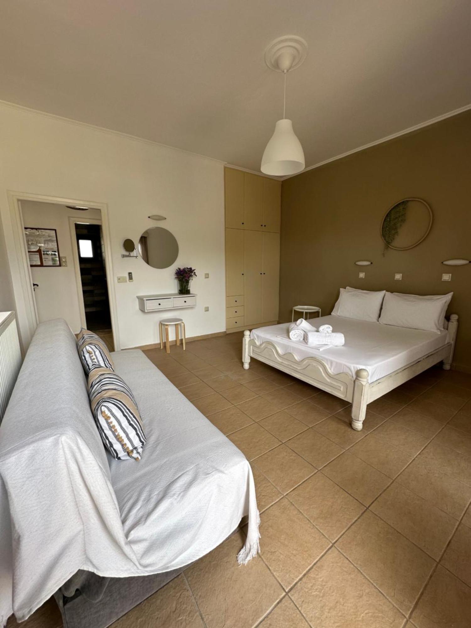 Stoúpa Voulas Apartments الغرفة الصورة