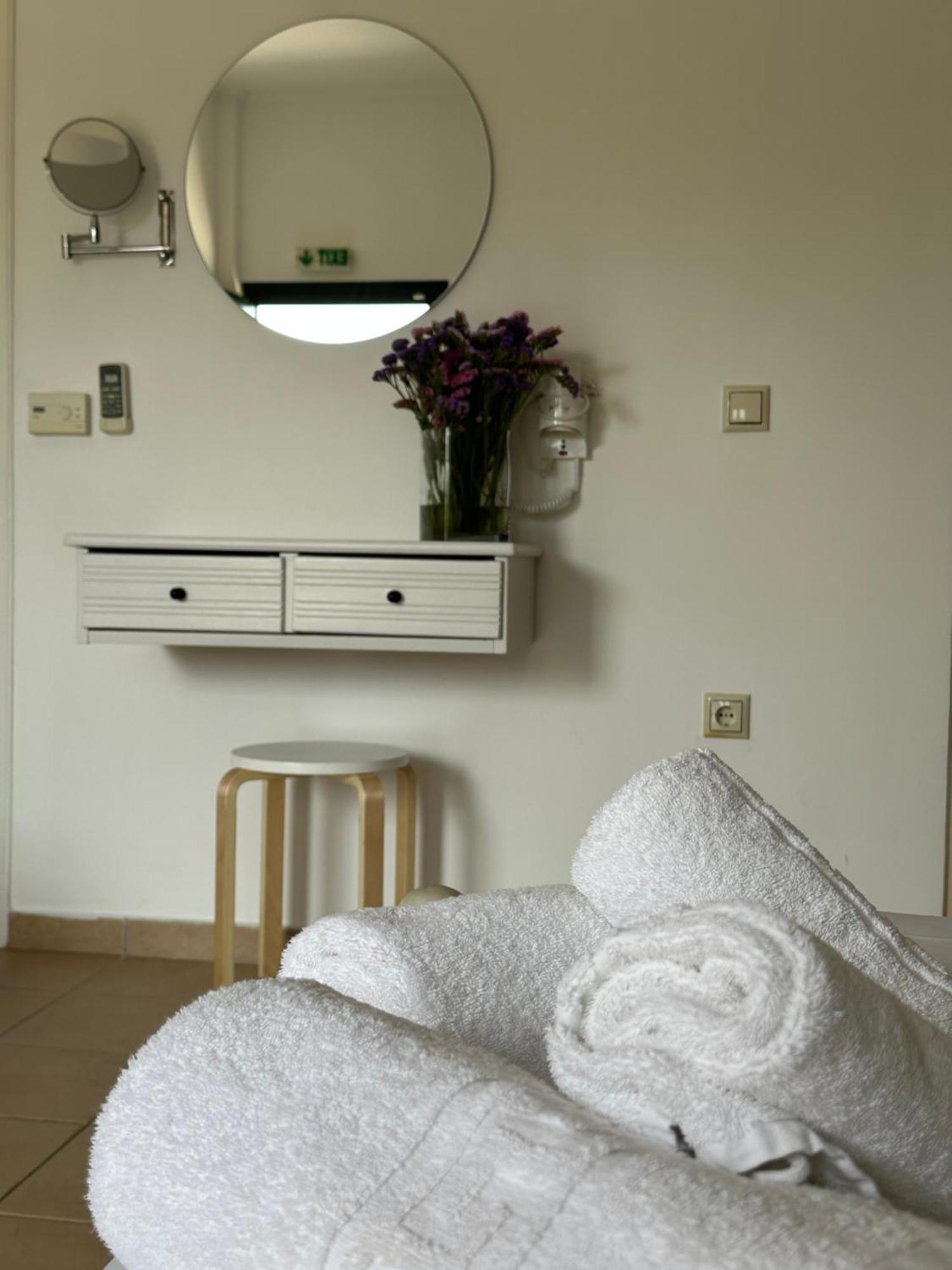 Stoúpa Voulas Apartments الغرفة الصورة